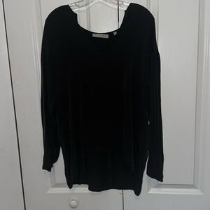 Vince black v neck silk tunic hi lo hem, flowy, elegant, sophisticated, L